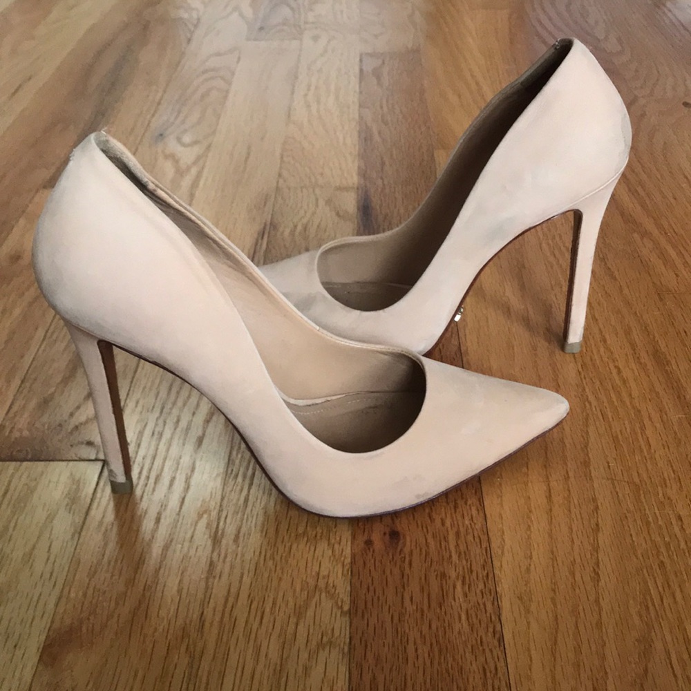 Schutz light Nude Pump